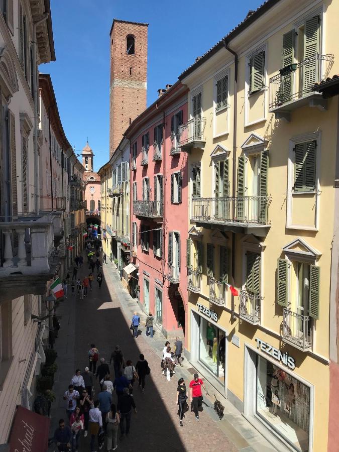 Due Dei Mille. Incantevole Casa In Centro Ad Alba Екстер'єр фото